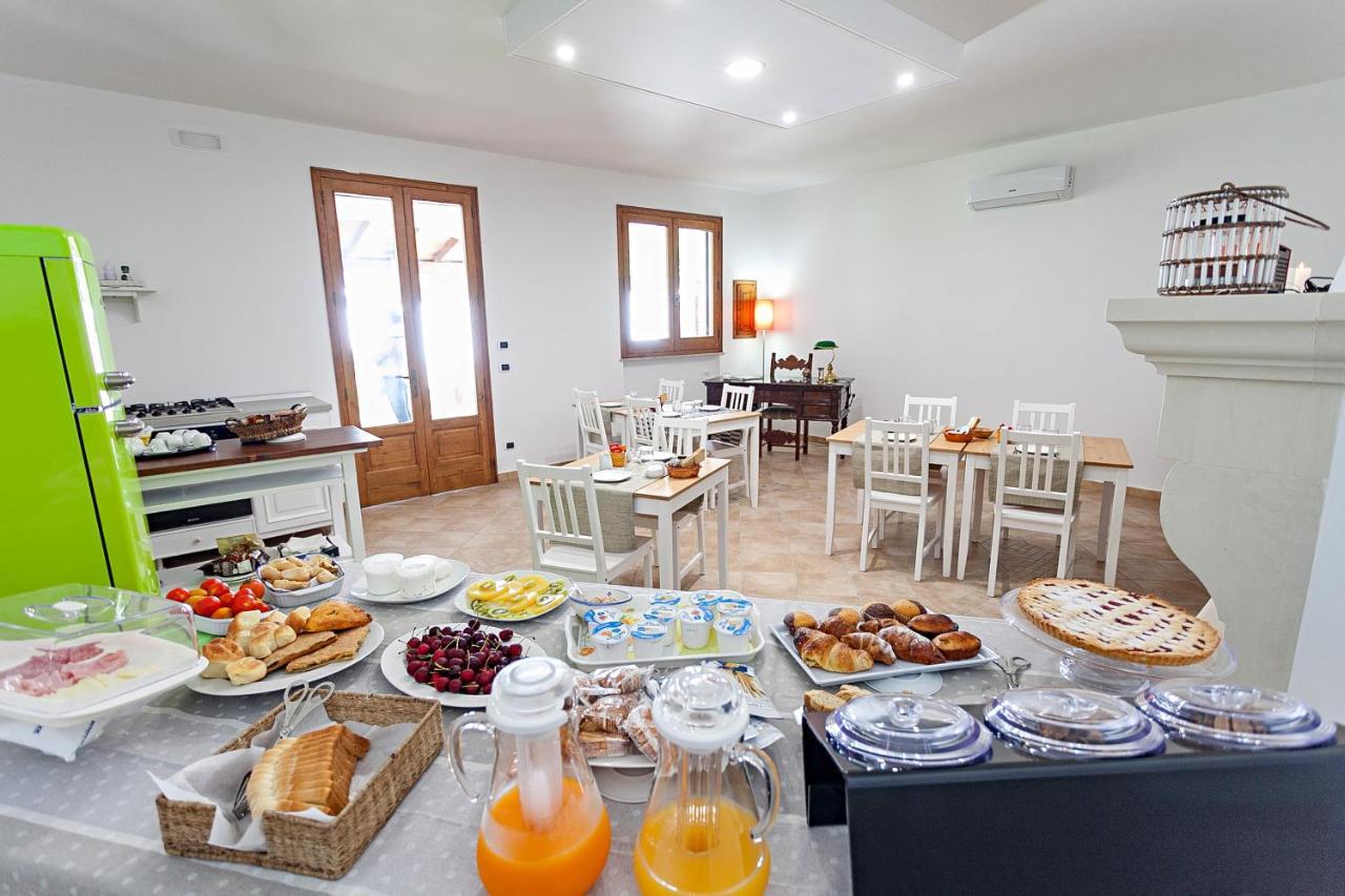 Bed and Breakfast Il Giardino di Jo Minervino di Lecce Esterno foto